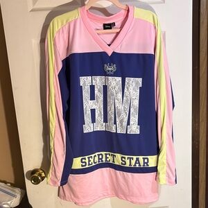 Disney Colorblock 'HM' Graphic Jersey in Pink, Navy & Pale Yellow XL